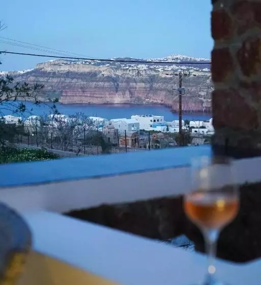 Hotelli White Curves