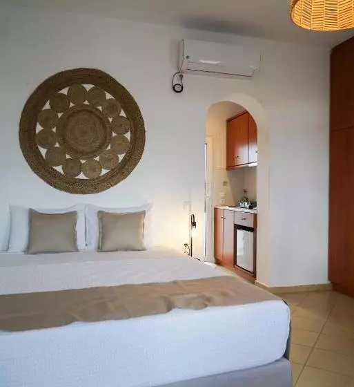 Hotelli White Curves