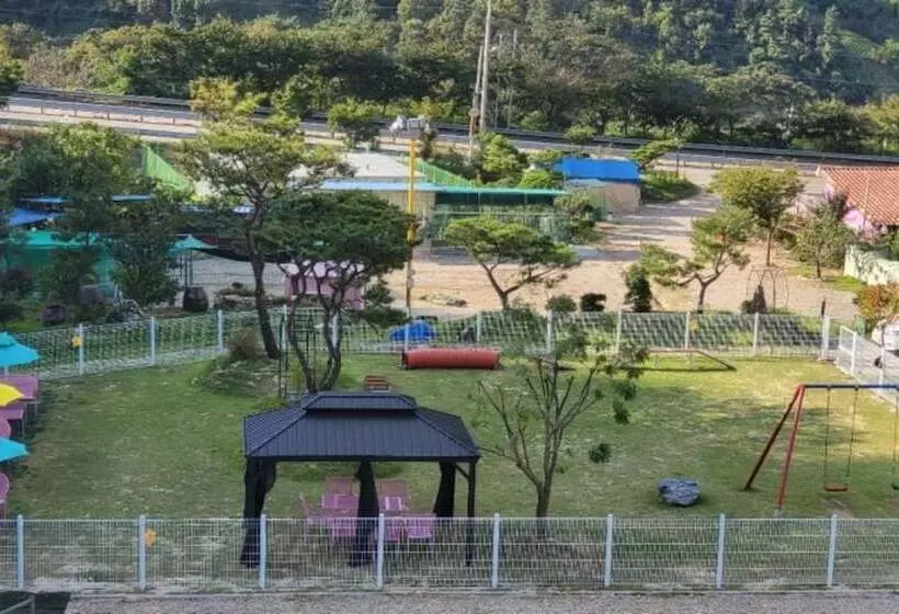 Muju Inca Dog Pension