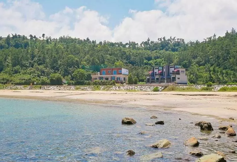 Namhae South Marine Spa Pension