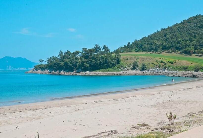 Namhae South Marine Spa Pension