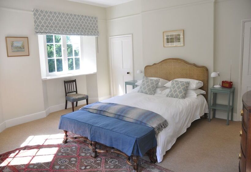 ペンション Chillingham Manor