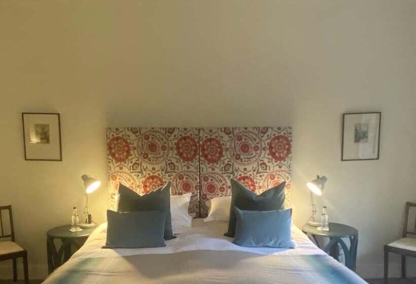 ペンション Chillingham Manor