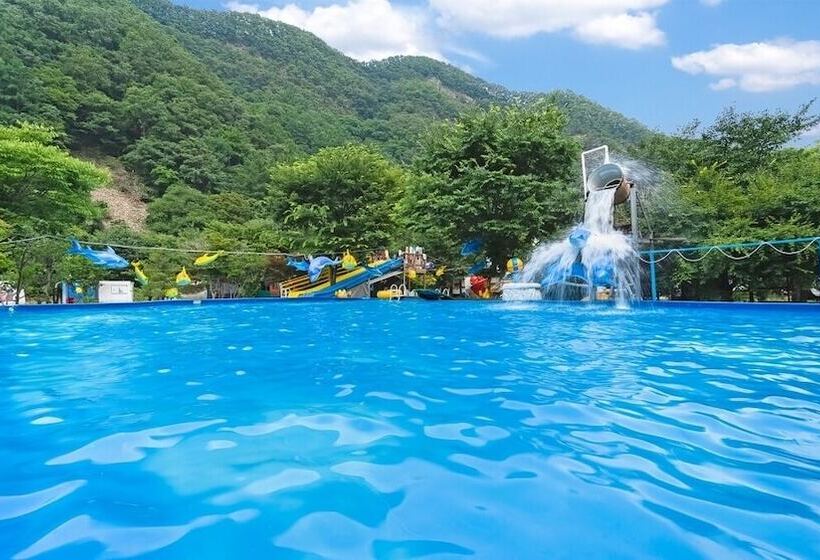 بنسيون Chuncheon Jayooinui Spacaravan