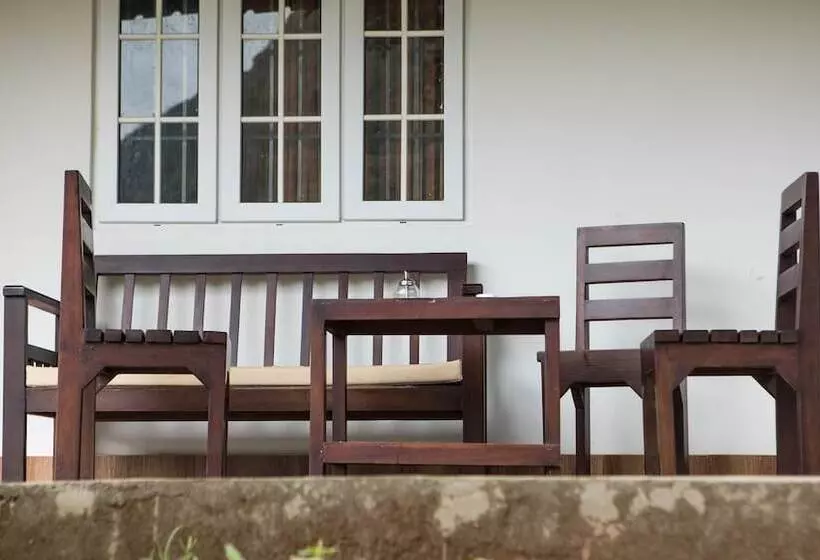 Majatalo Mistly Plantation Bungalow