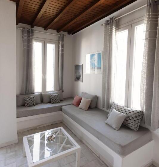 Пансион She Mykonos Luxury Apartments