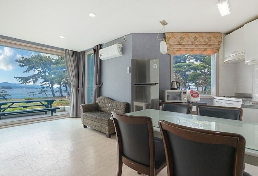 Pensione Taean Ayana Ocean Place