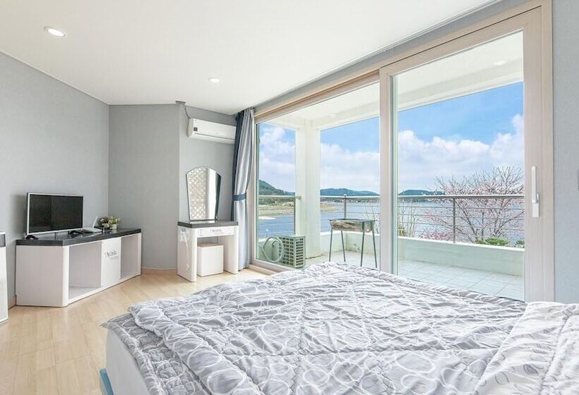 Pensione Taean Ayana Ocean Place