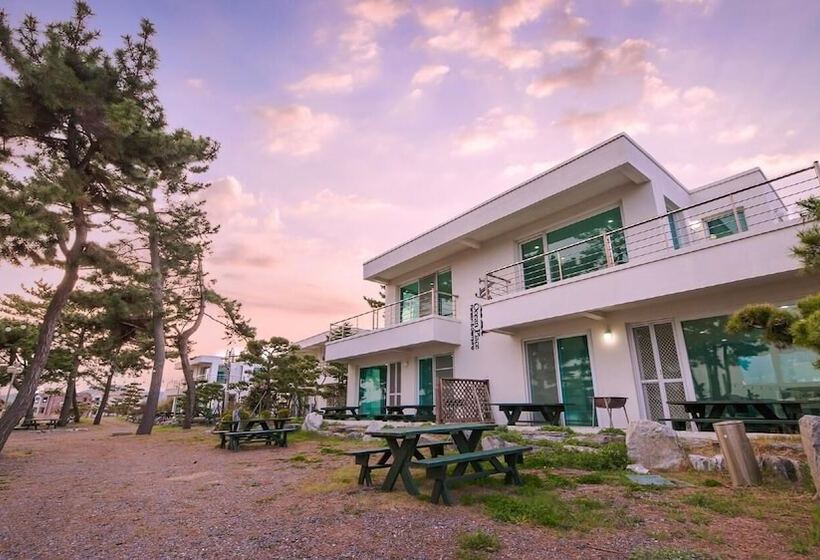 Pensione Taean Ayana Ocean Place