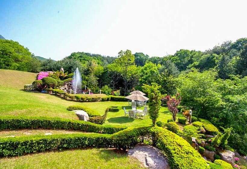 Pocheon Fine Bell Pension