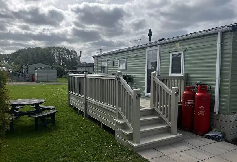 Relaxing And Quiet Holiday Cabin, Sleeps 4