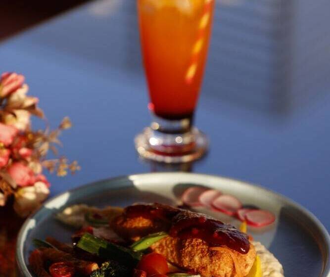 The Hotel Js Souvenir