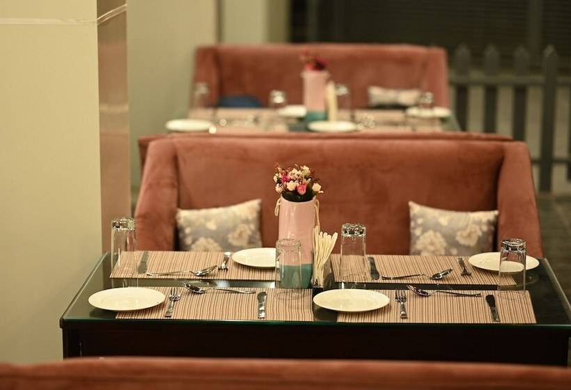 The Hotel Js Souvenir