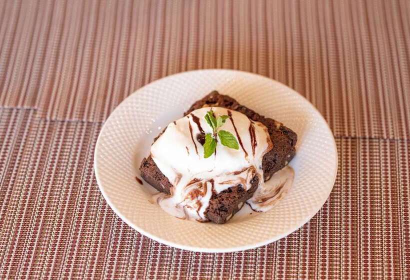 The Hotel Js Souvenir