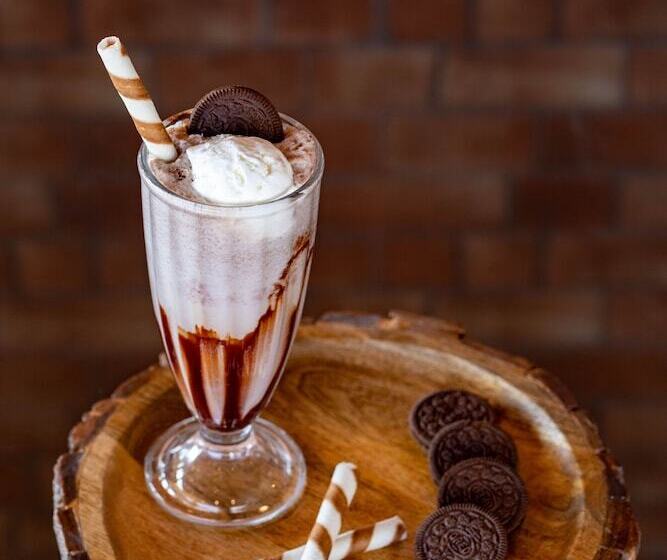 The Hotel Js Souvenir