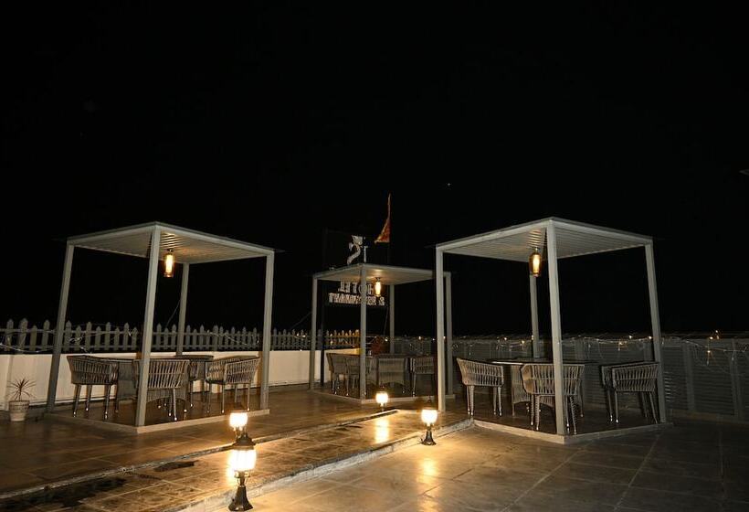 The Hotel Js Souvenir