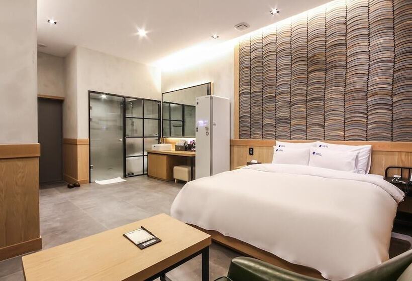 Wanju Bohemian Motel