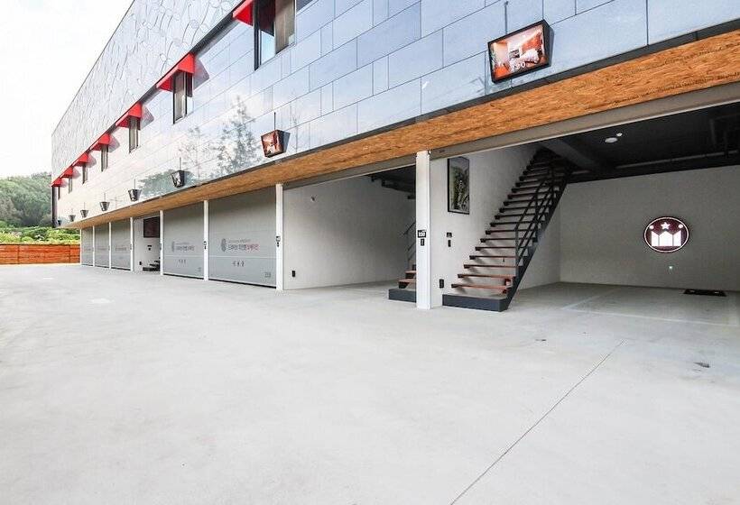 Wanju Bohemian Motel