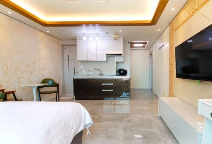 Yangyang Yangyang Pension