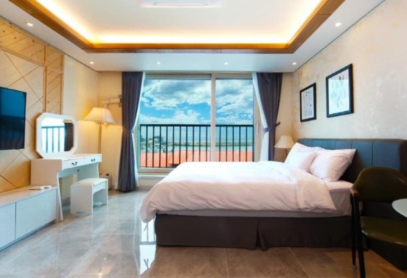 Yangyang Yangyang Pension