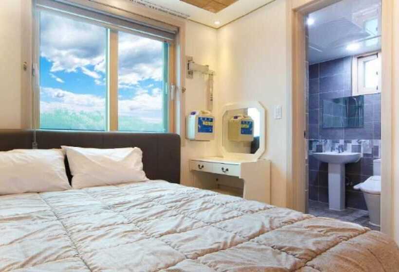 Yangyang Yangyang Pension