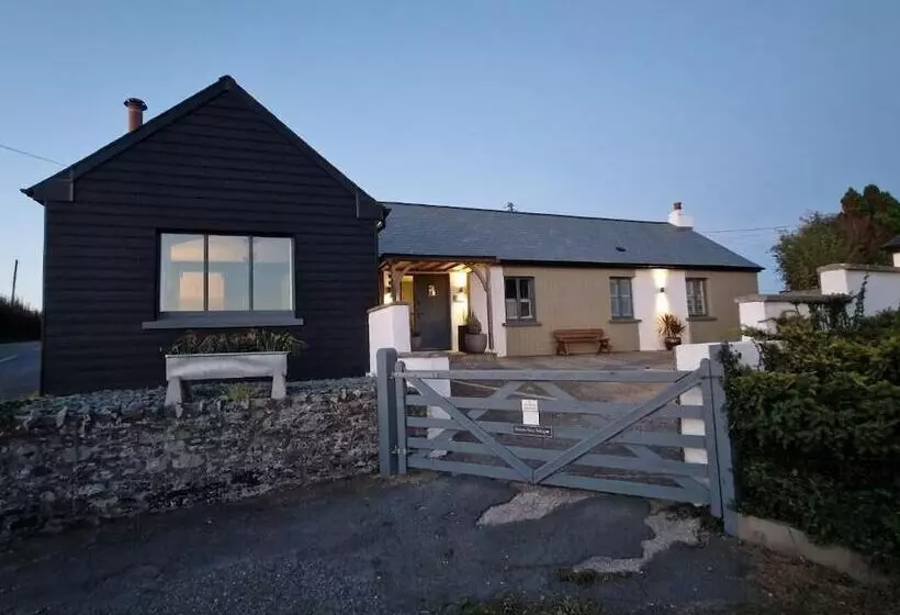 تختخواب و صبحانه Moorview House