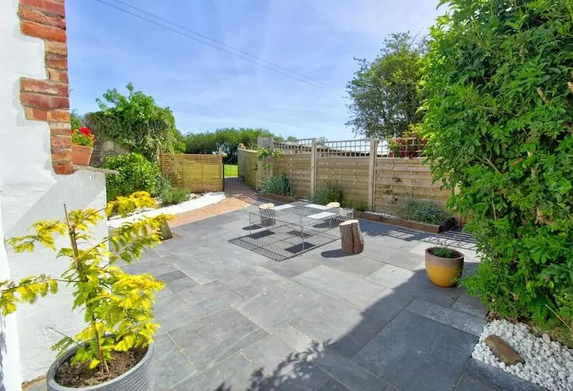 تختخواب و صبحانه Moorview House