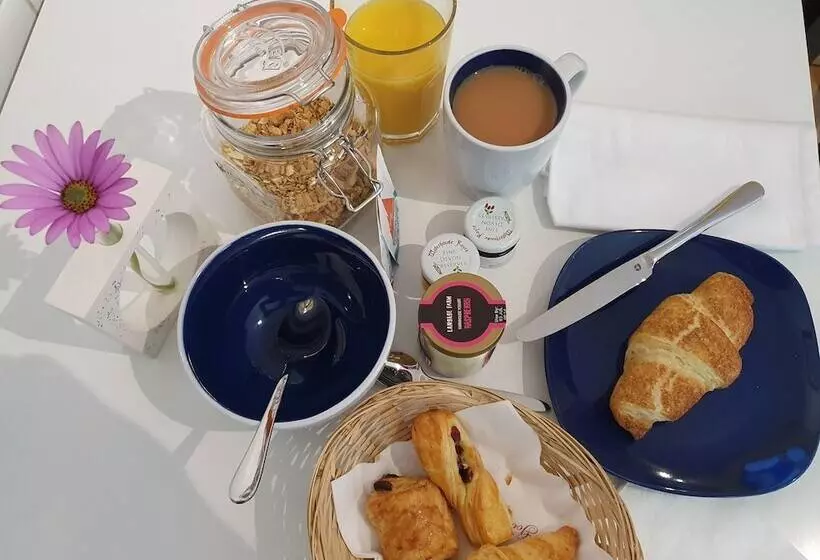 تختخواب و صبحانه Moorview House