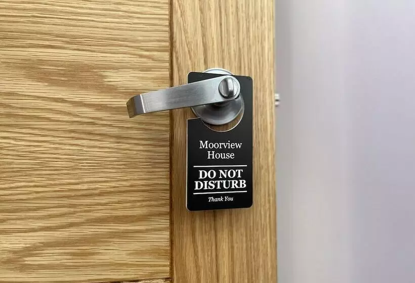 تختخواب و صبحانه Moorview House