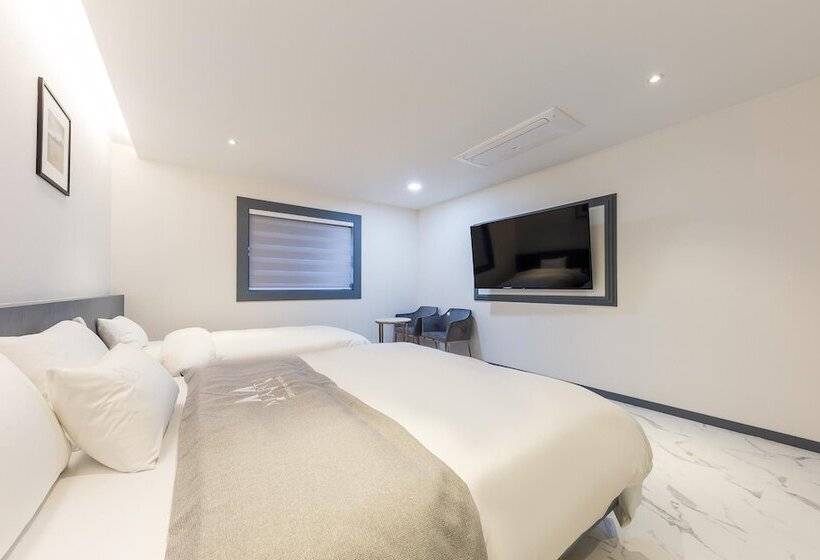 Boeun Malti Self Check In Motel