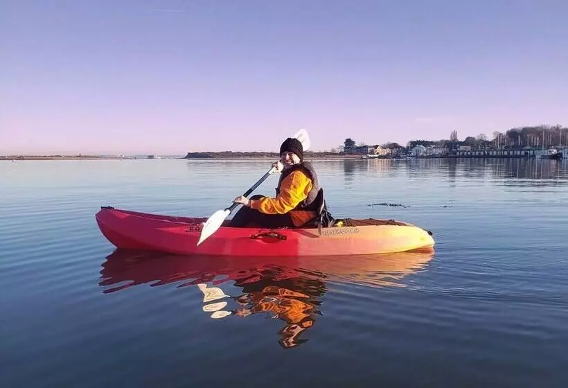 Bembridge Harbour Yurt   Log Burner   Wifi