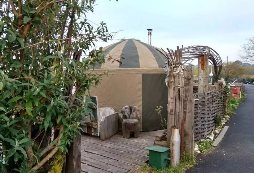 Bembridge Harbour Yurt   Log Burner   Wifi