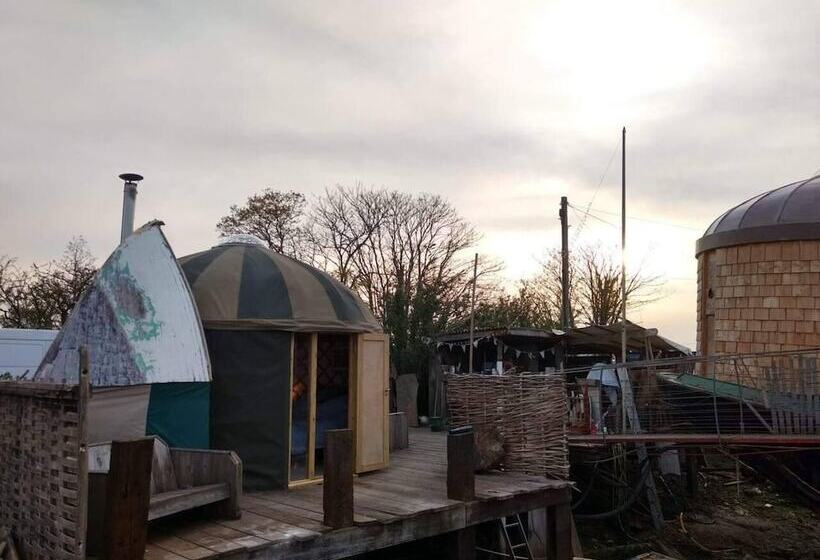 Bembridge Harbour Yurt   Log Burner   Wifi