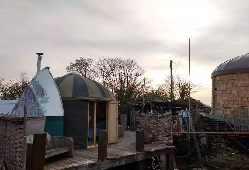 Bembridge Harbour Yurt   Log Burner   Wifi