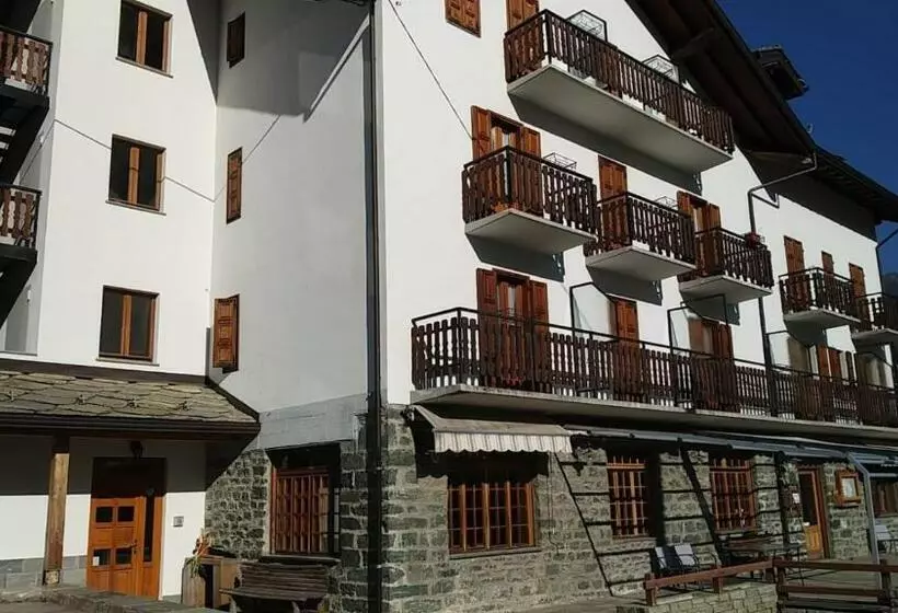 Hostelli Beau Sejour