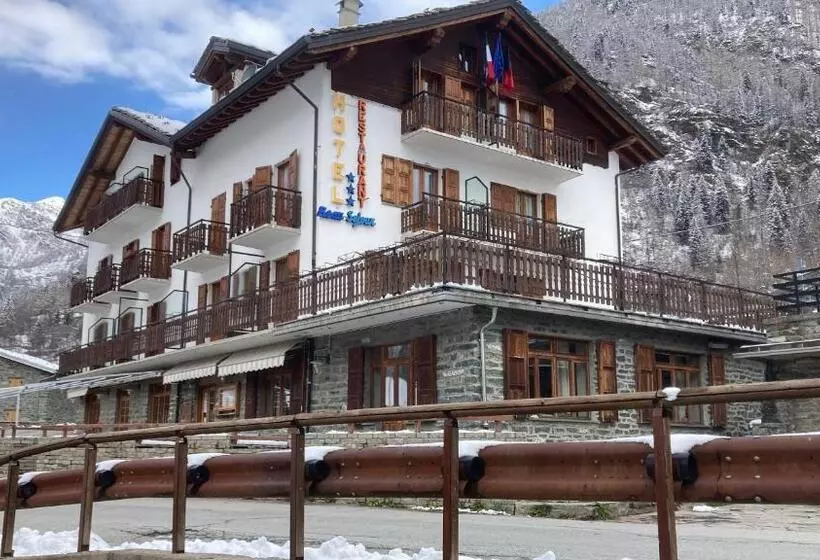 Hostelli Beau Sejour