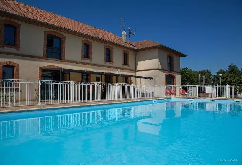 Hotelli Domaine De Garabaud