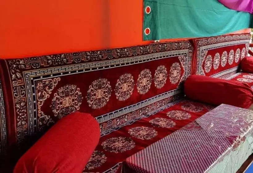 هتل Goroomgo Aby S Hut Manali
