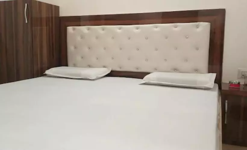 Hotelli Goroomgo Double Tree Ghaziabad