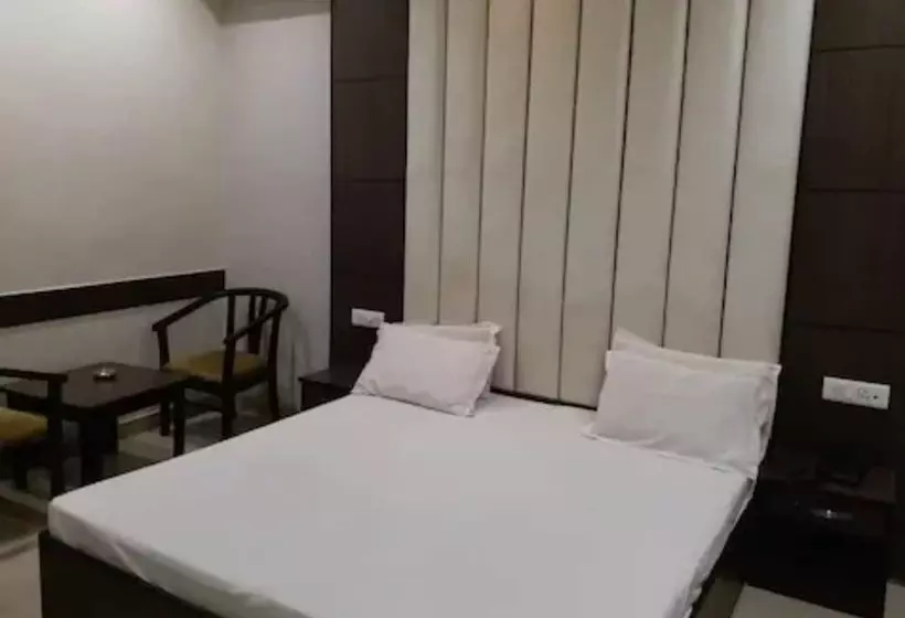 Hotelli Goroomgo Gc Regency Ambala