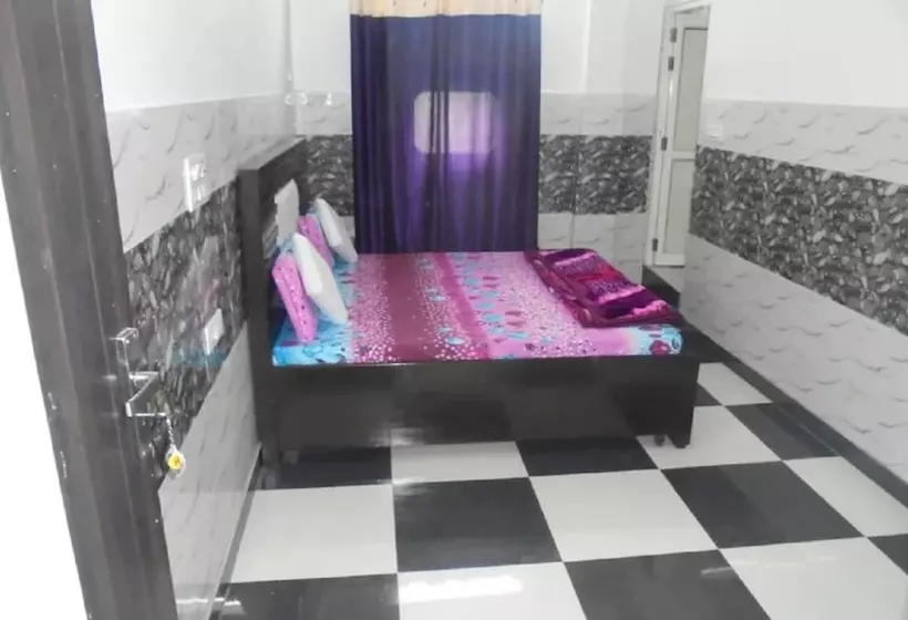 Hotelli Goroomgo Labh Mahal Meerut