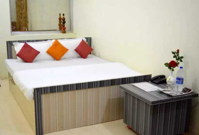 ホテル Goroomgo Satyam Residency Jabalpur