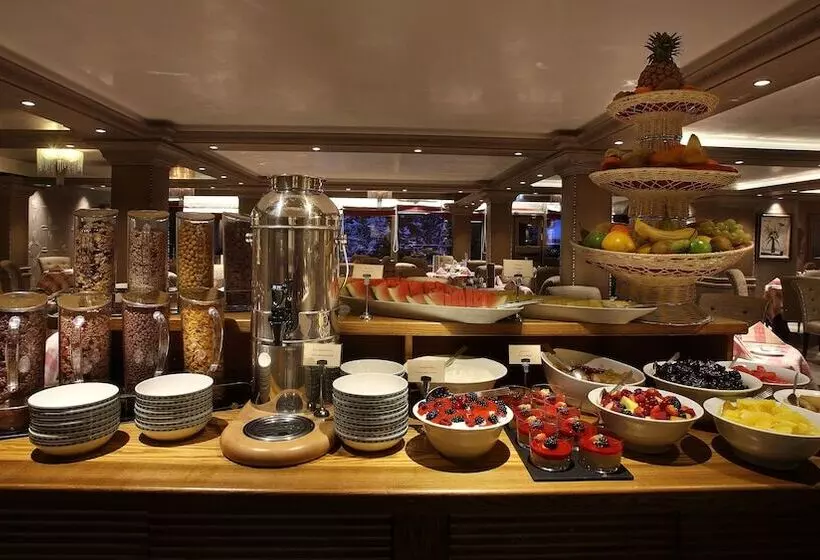 هتل Hôtel Le Lana