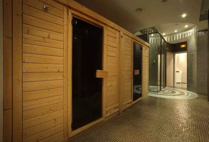 هتل Hôtel Le Lana