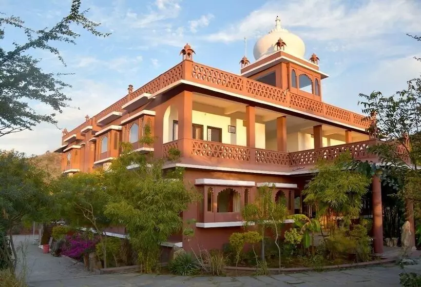 ホテル The Sky Imperial Kumbhalmer Resort
