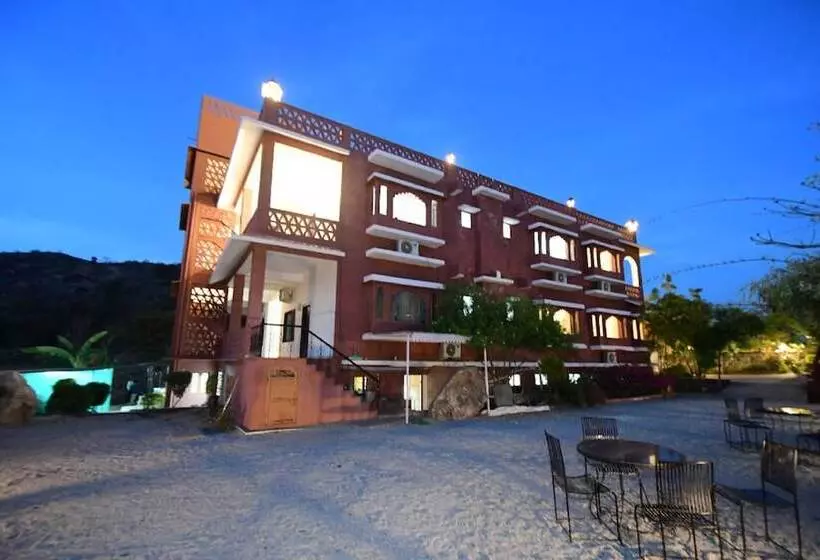 ホテル The Sky Imperial Kumbhalmer Resort