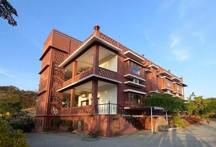 ホテル The Sky Imperial Kumbhalmer Resort