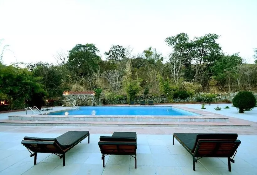 ホテル The Sky Imperial Kumbhalmer Resort