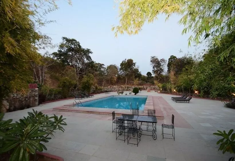 ホテル The Sky Imperial Kumbhalmer Resort