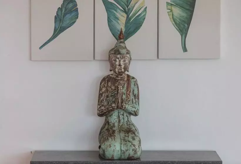 Hotelli Villa Daun 3 Canggu By Premier Hospitality Asia